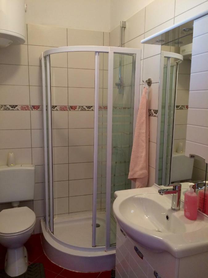 Apartmani Brusel พาก ภายนอก รูปภาพ