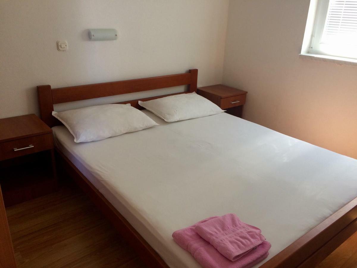 Apartmani Brusel พาก ภายนอก รูปภาพ